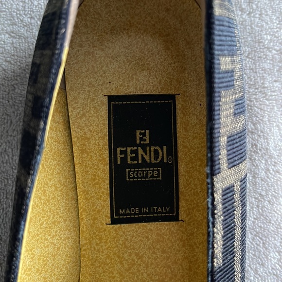 FENDI // Zucca FF monogram logo leather cap toe pumps (7) - Picture 2 of 5